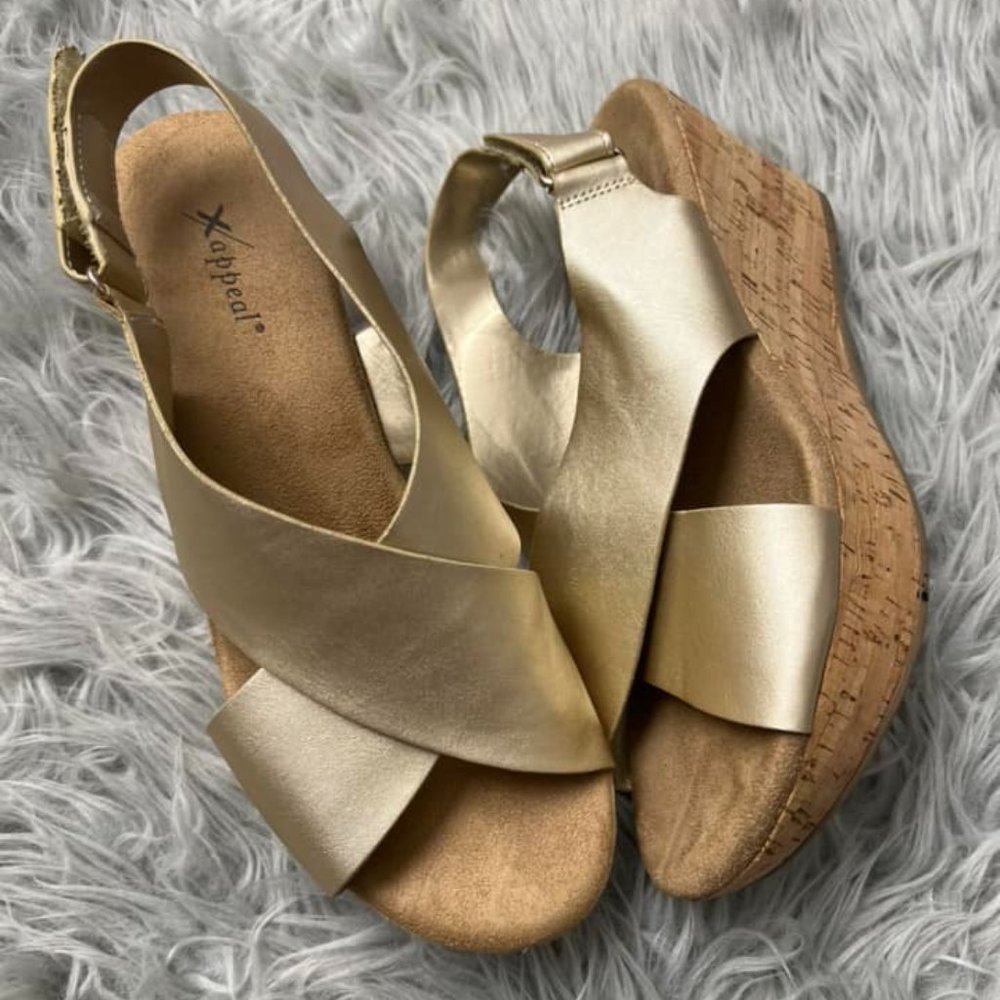 Gold Wedges